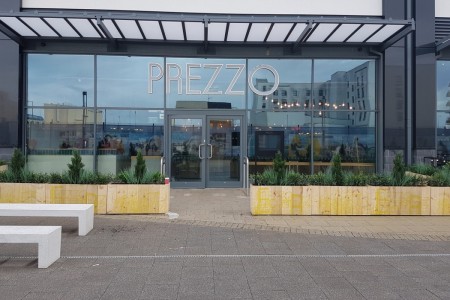 Prezzo, Weston Super Mare - shopfront with glass exterior