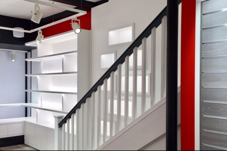 Le Creuset, St Albans - white and black staircase