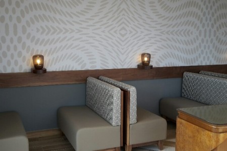 Prezzo, Mumbles - booth seating, decorative wallpaper