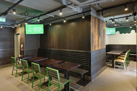 Shake Shack, Leicester Square - tables, chairs and bench seating, wooden clad walls