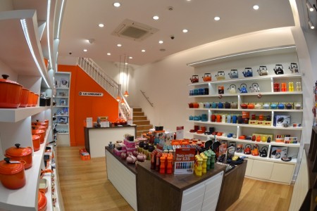 Le Creuset, Leeds - interior shop fitting with bespoke cabinets, shelving, staircase, flooring