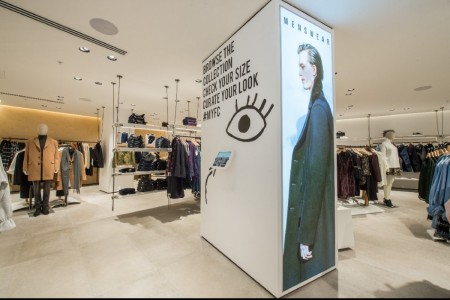 French Connection, Royal Exchange, Manchester - bespoke shopfitting by Oakwoods