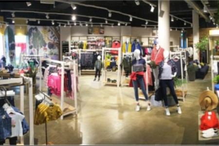 Oakwoods completed the installation of a Joules Store at Center Parcs Woburn in Bedford.